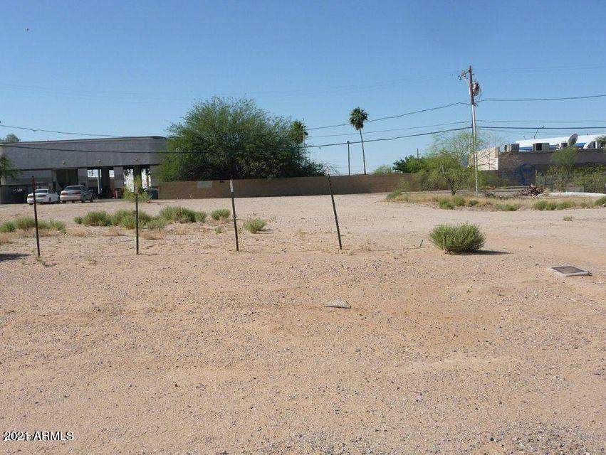 309 8TH Street - Photo 1