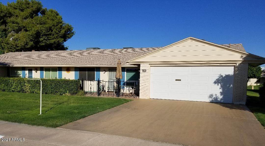 10423 Kingswood Circle - Photo 1