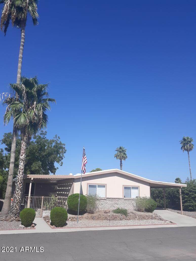 2501 Wickenburg Way - Photo 1