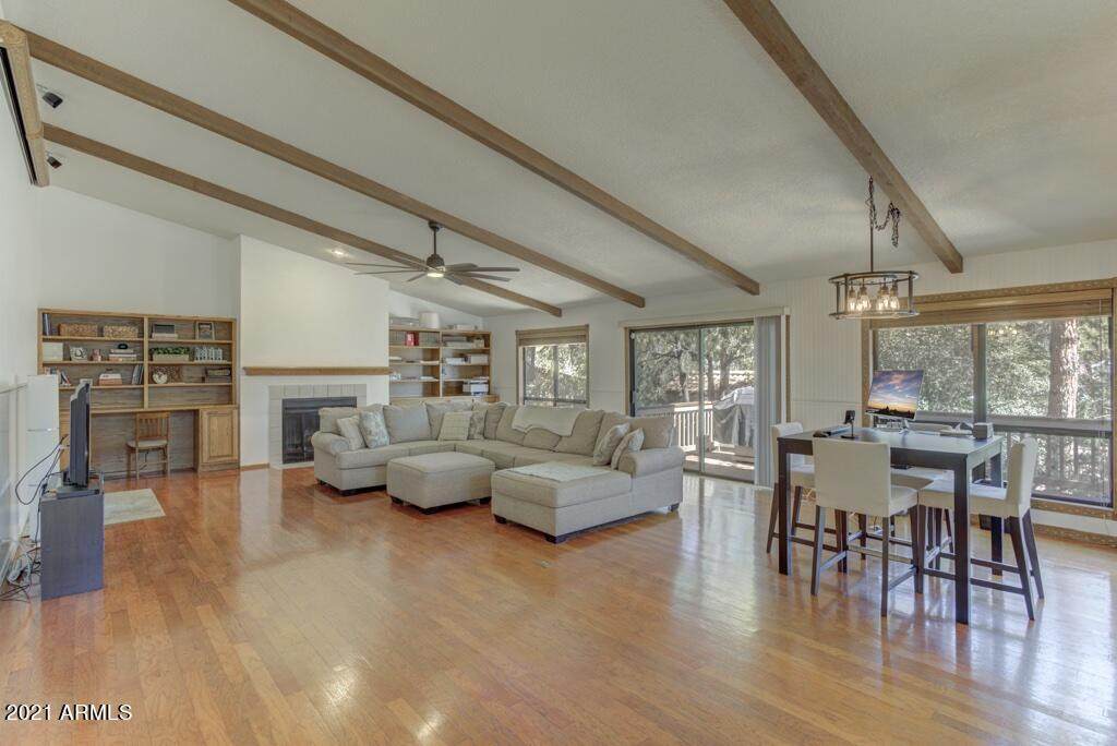 207 Parkwood Road - Photo 1