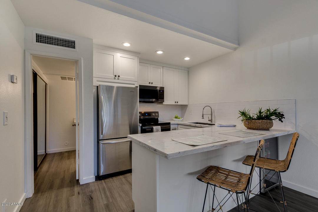 8055 Thomas Road - Photo 1