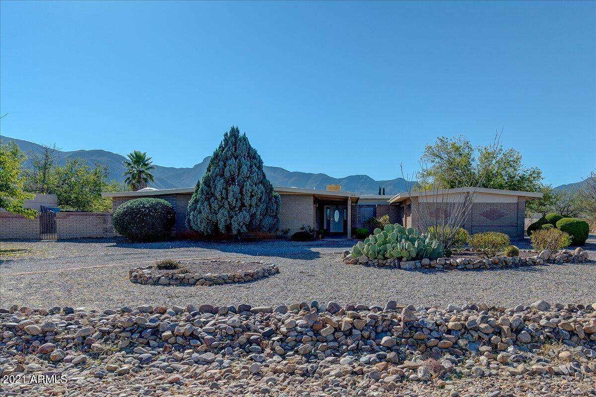 4934 Sioux Avenue - Photo 1