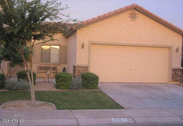 935 Racine Lane - Photo 1