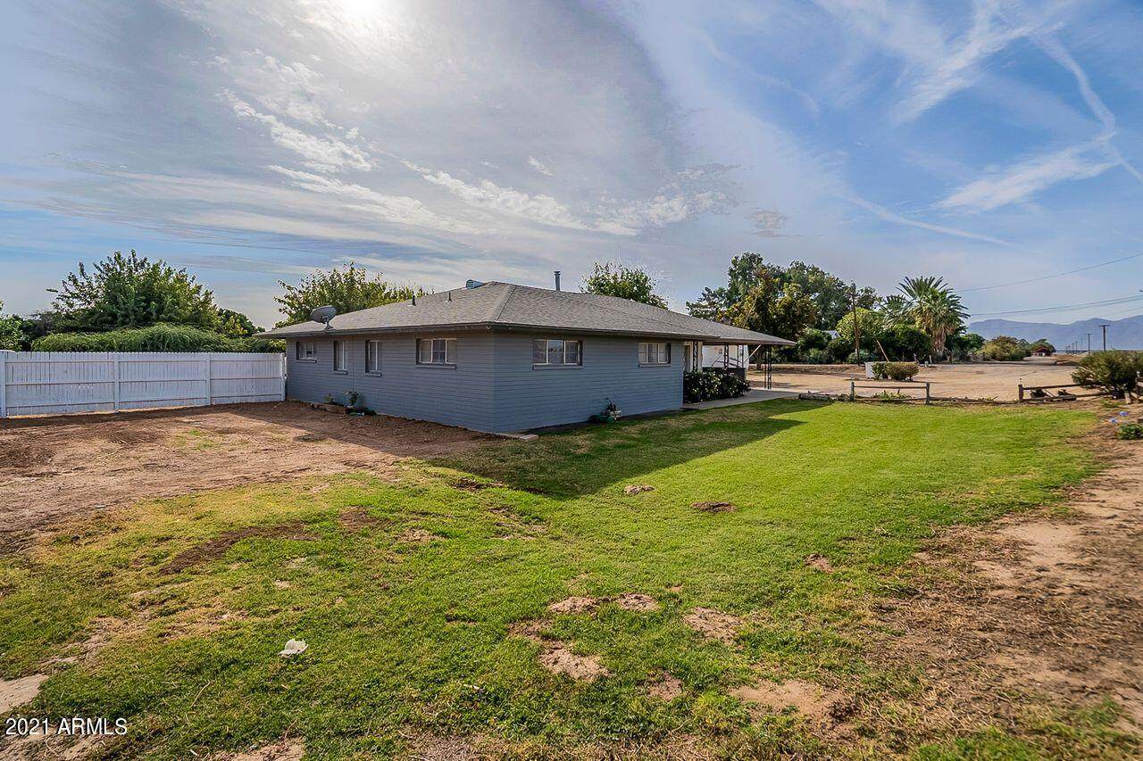 15847 Northern Avenue - Photo 1