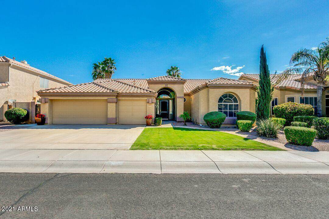 213 Acacia Drive - Photo 1
