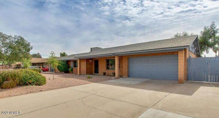 4445 Voltaire Avenue - Photo 1
