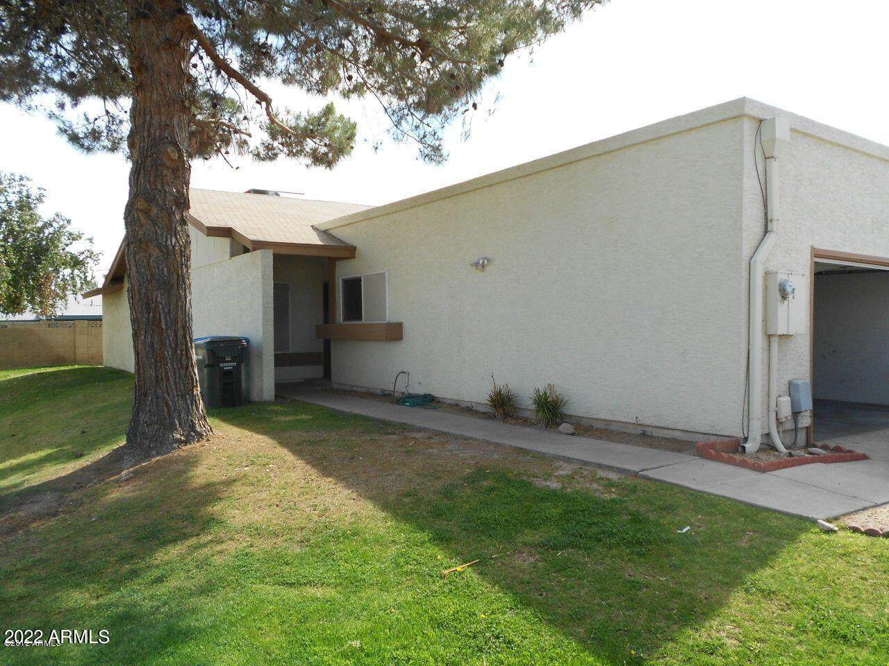 2511 Pershing Avenue - Photo 1