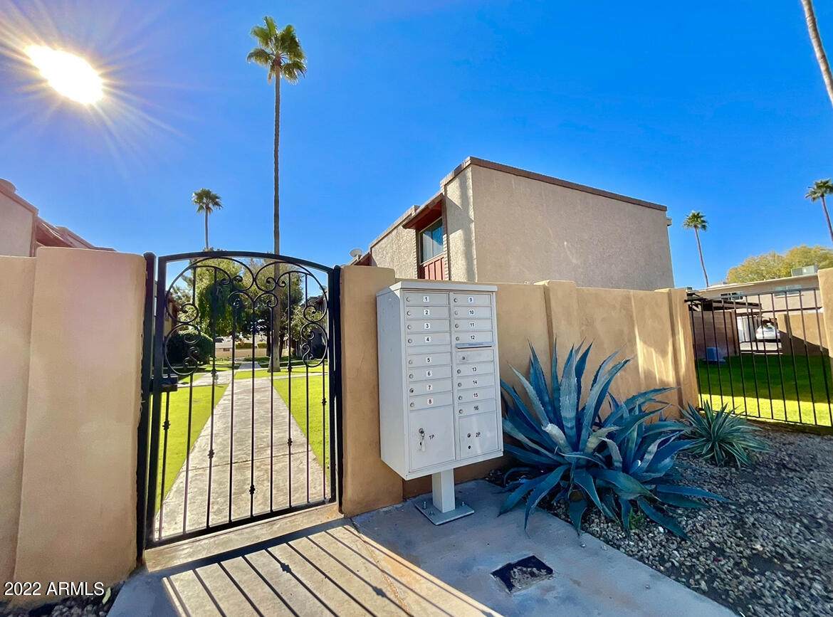 8253 Thomas Road - Photo 1