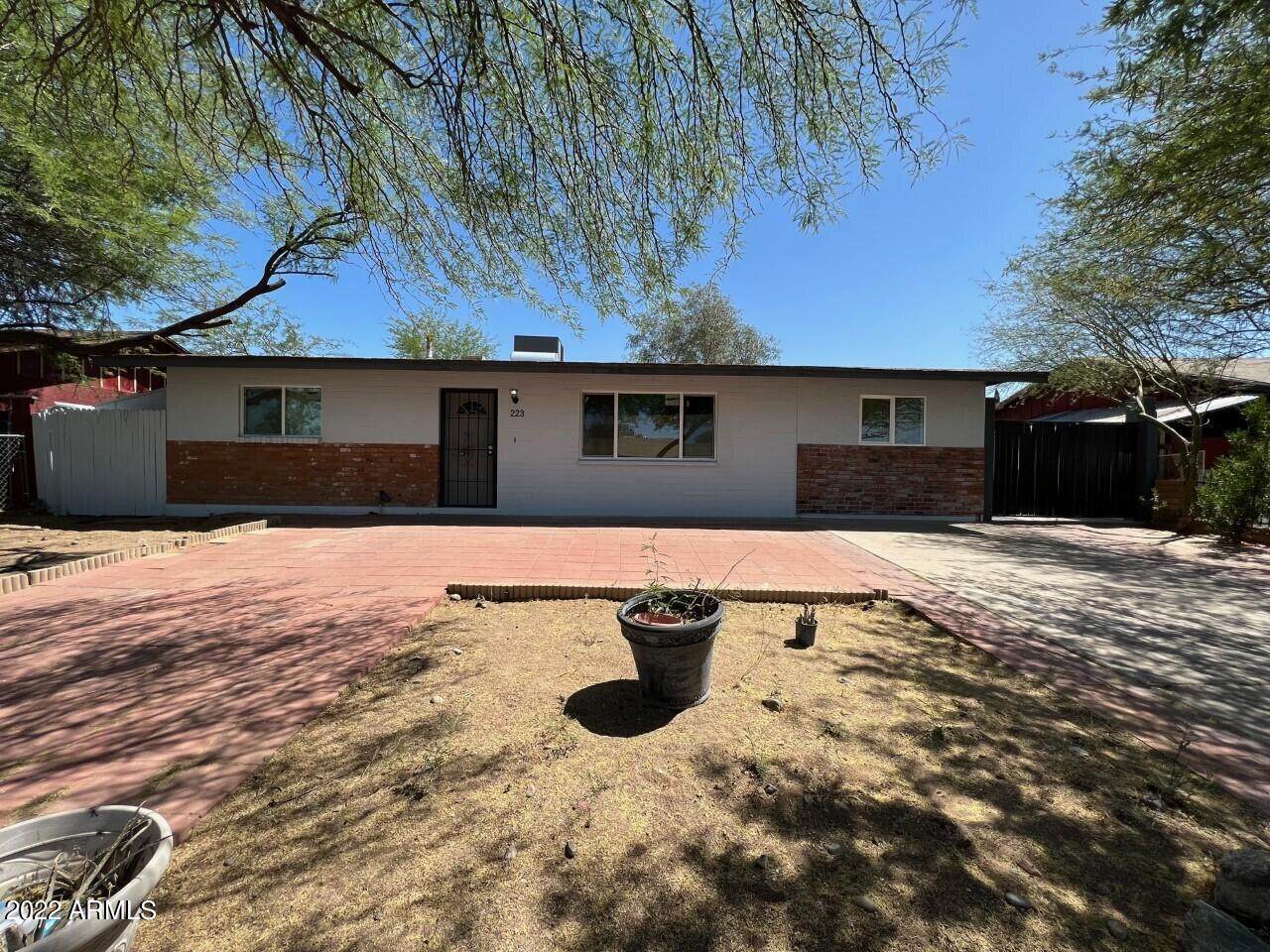 223 Gary Way - Photo 1