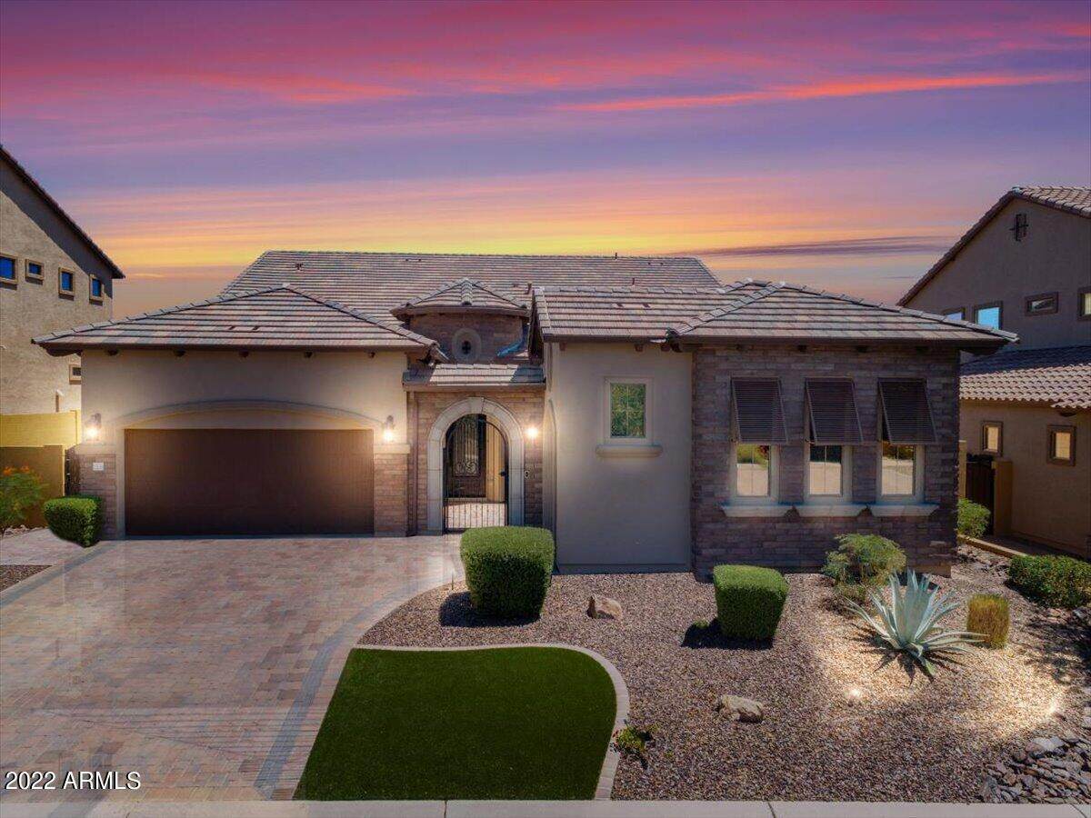 2209 Steele - Photo 1