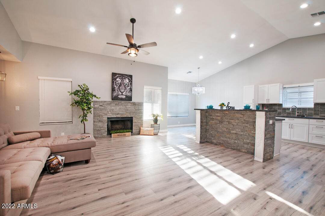 6720 79TH Avenue - Photo 1
