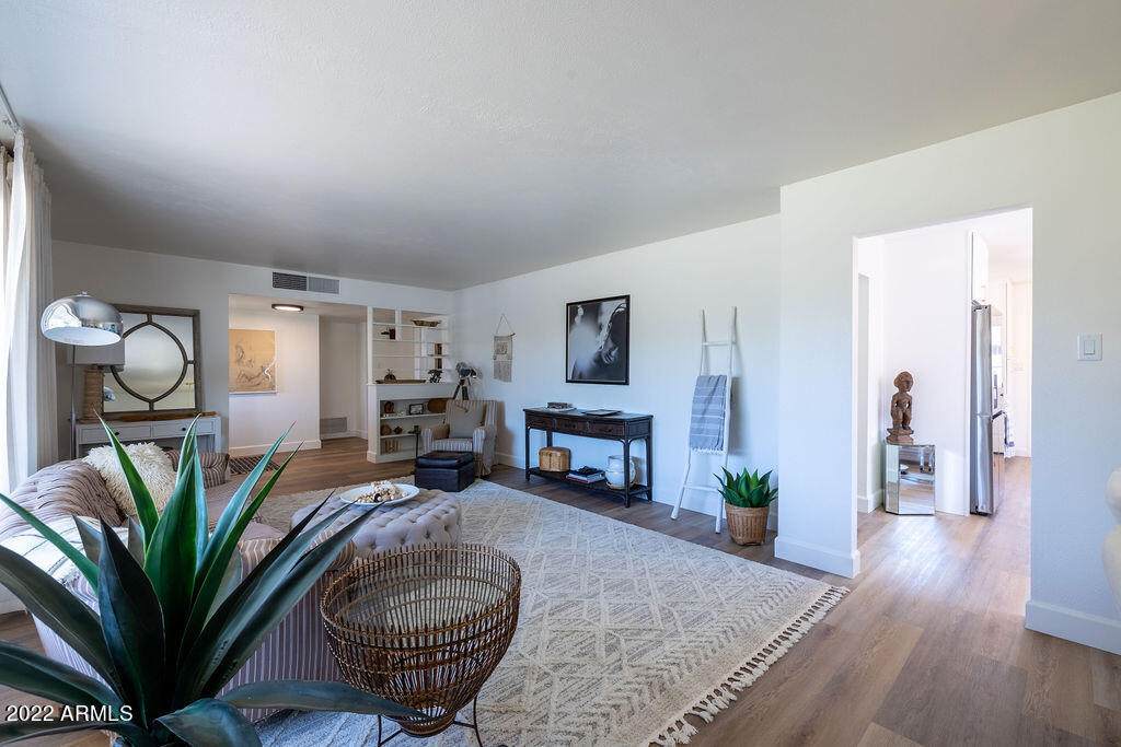 706 Cambridge Avenue - Photo 1