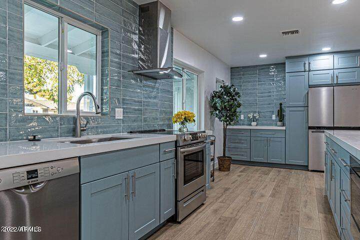 1335 Vermont Avenue - Photo 1