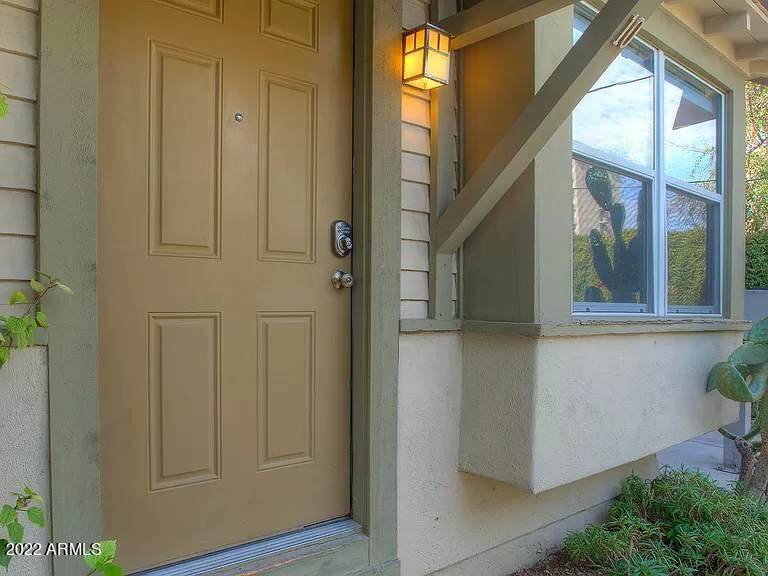 636 4TH Avenue - Photo 1