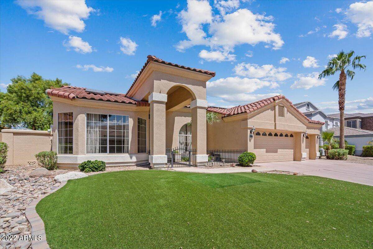 1910 Bay Tree Court - Photo 1
