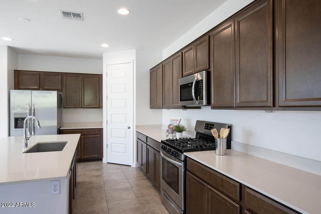 1662 Monte Way - Photo 1