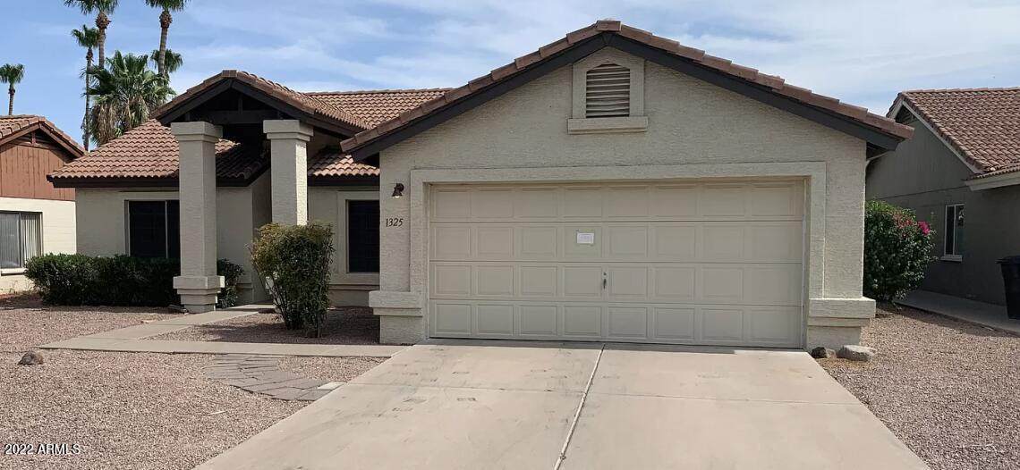 1325 San Angelo Avenue - Photo 1