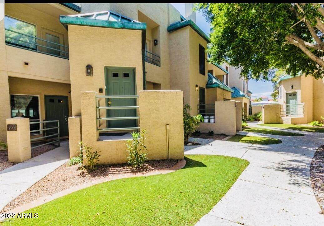 101 7TH Street - Photo 1