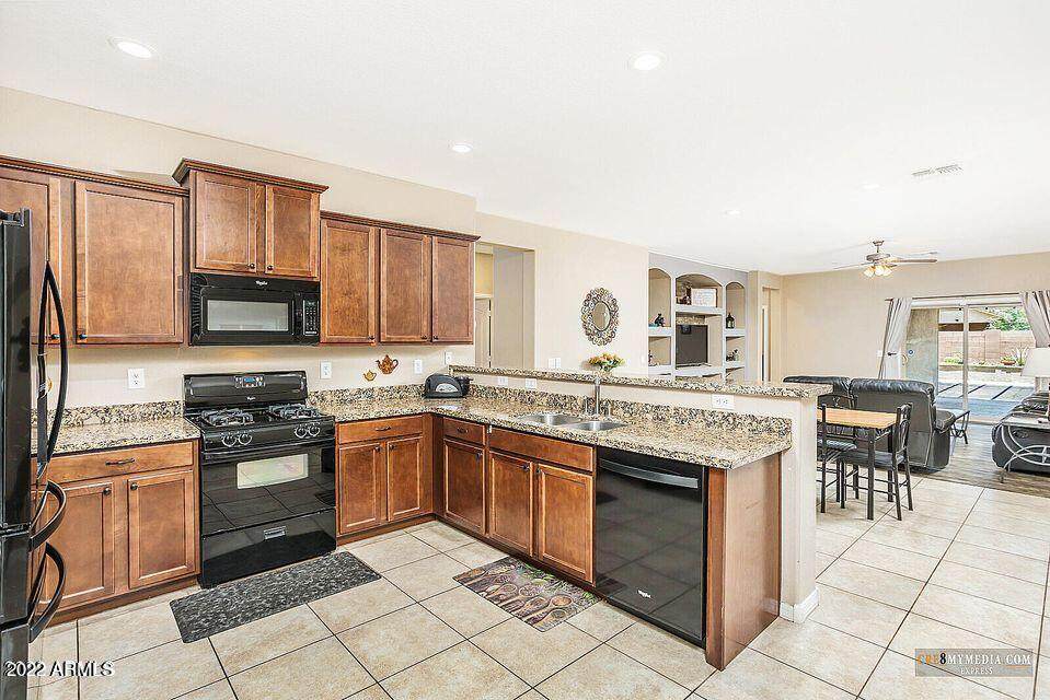 42472 Monteverde Drive - Photo 1