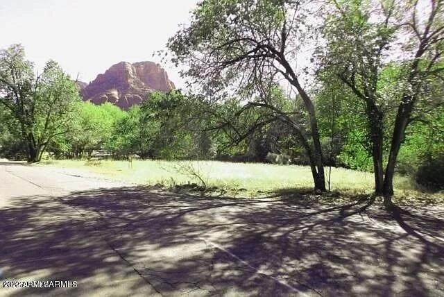 5 Ranch House Circle - Photo 1
