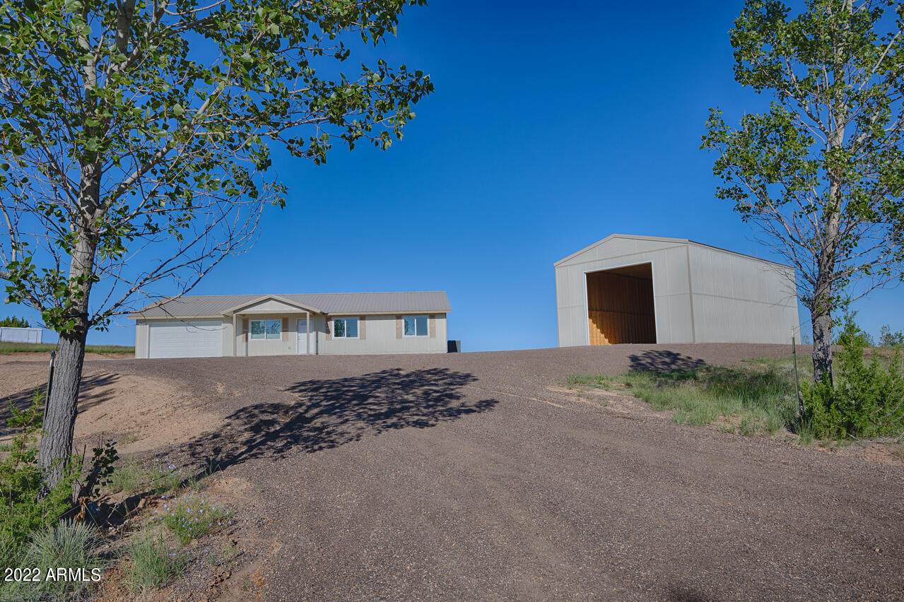 1391 Meadow Way - Photo 1