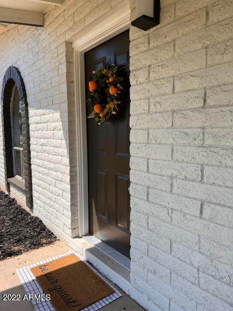 2056 Lindsay Road - Photo 1