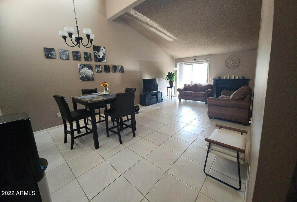 1660 Ventura Lane - Photo 1
