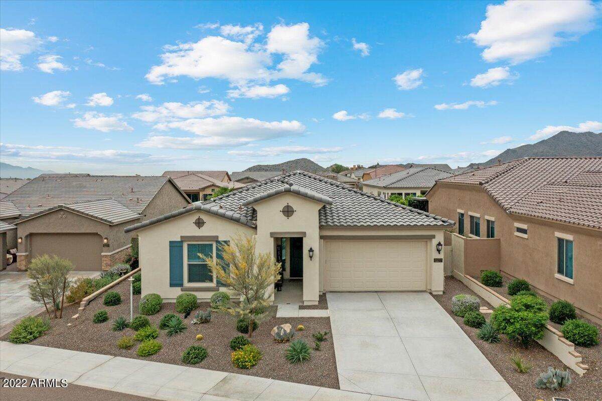 21277 Meadowbrook Avenue - Photo 1