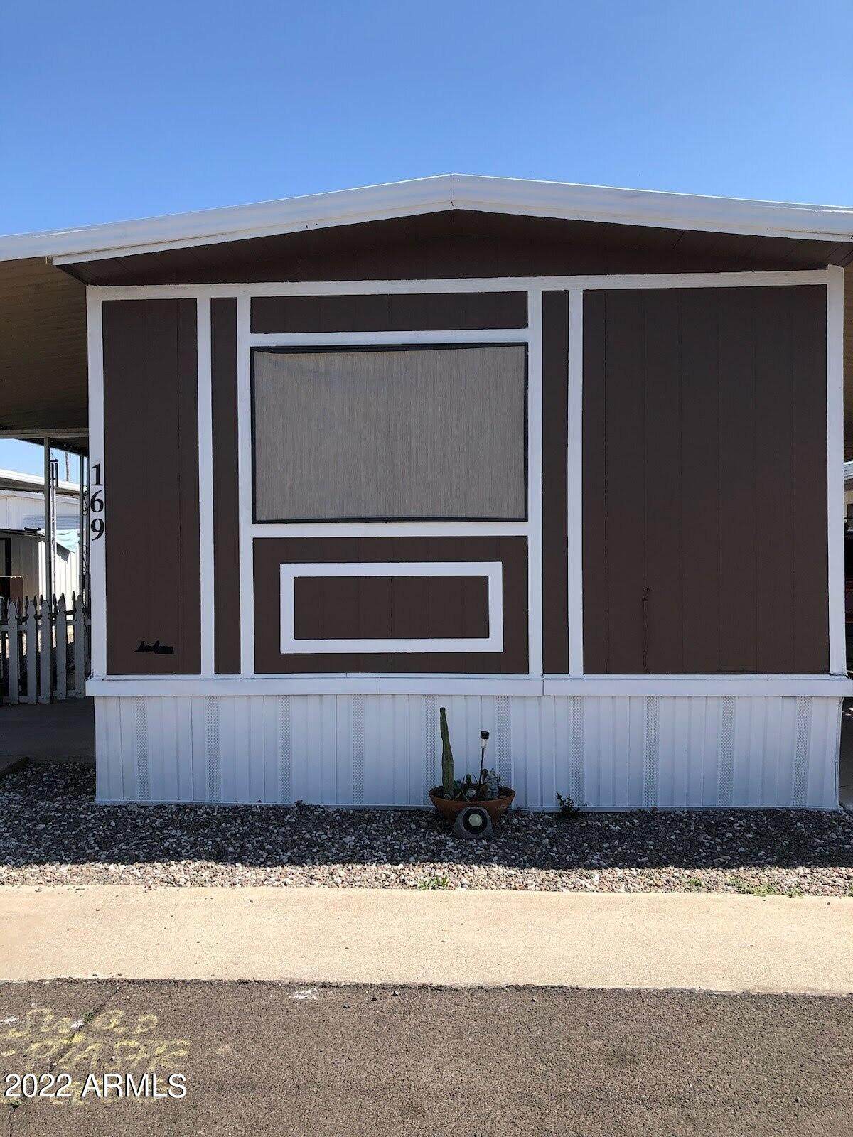 8401 67th Avenue - Photo 1