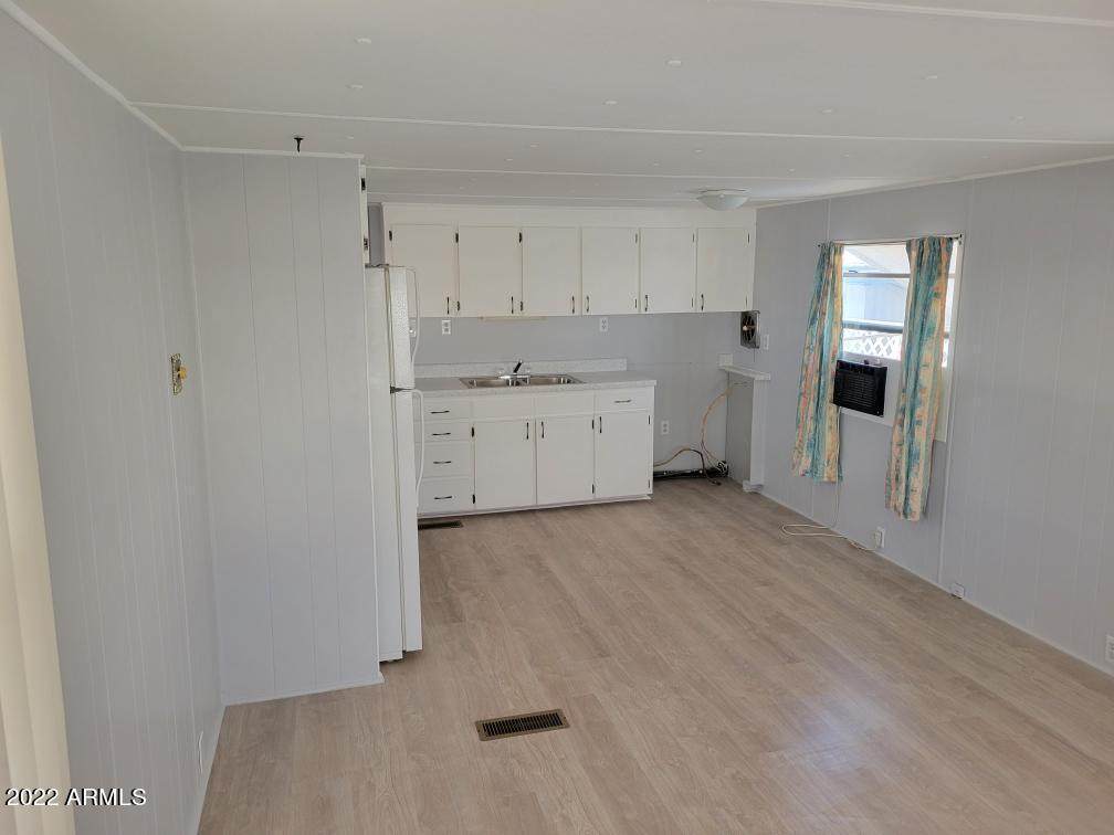 44 Hawes Road - Photo 1