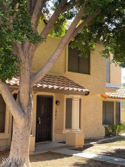 921 University Drive - Photo 1