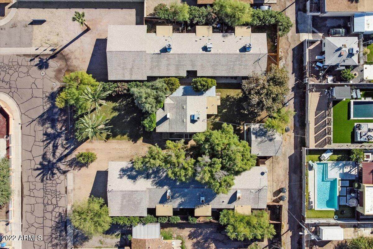 929 Weldon Avenue - Photo 1