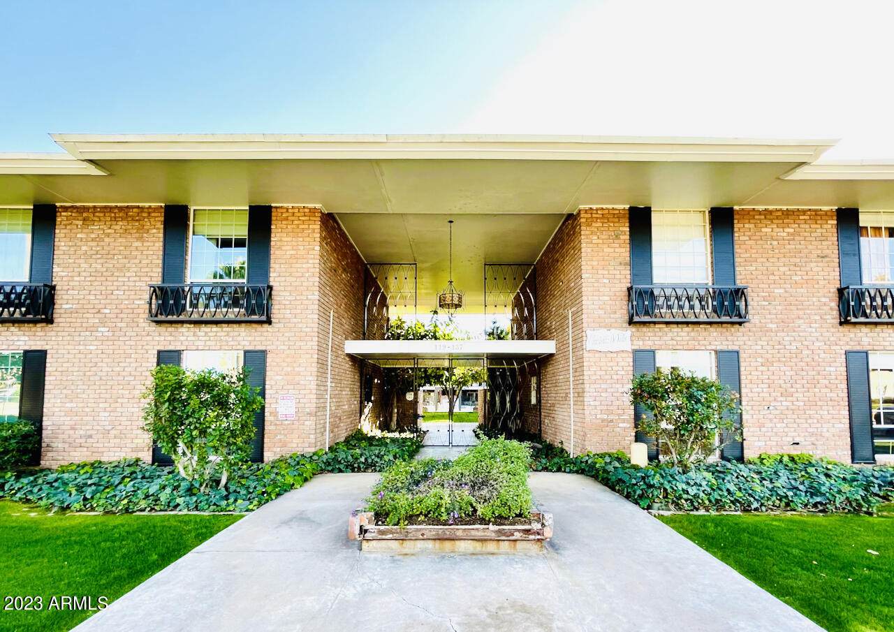 127 Palm Lane - Photo 1