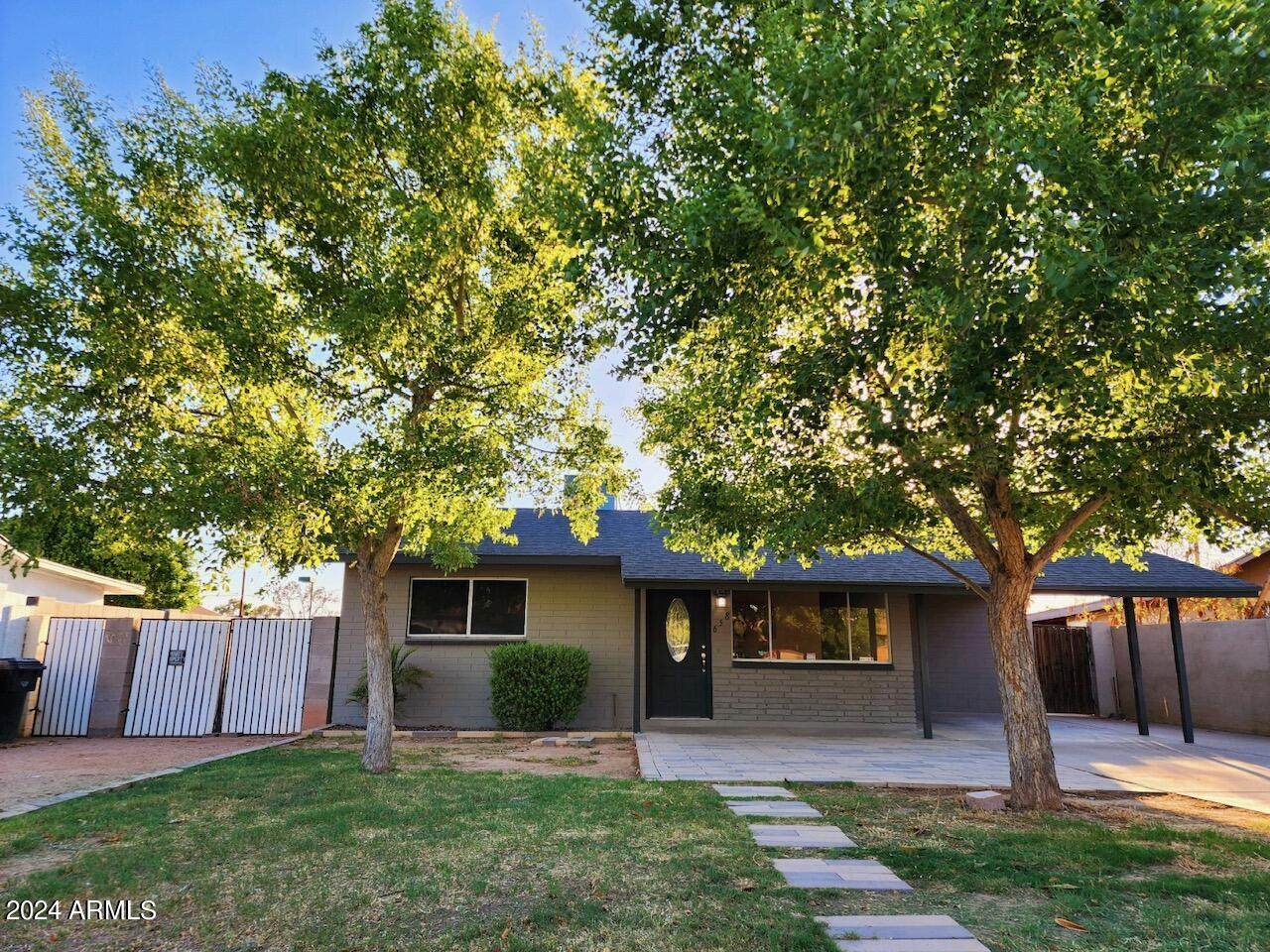 658 Temple Street - Photo 1