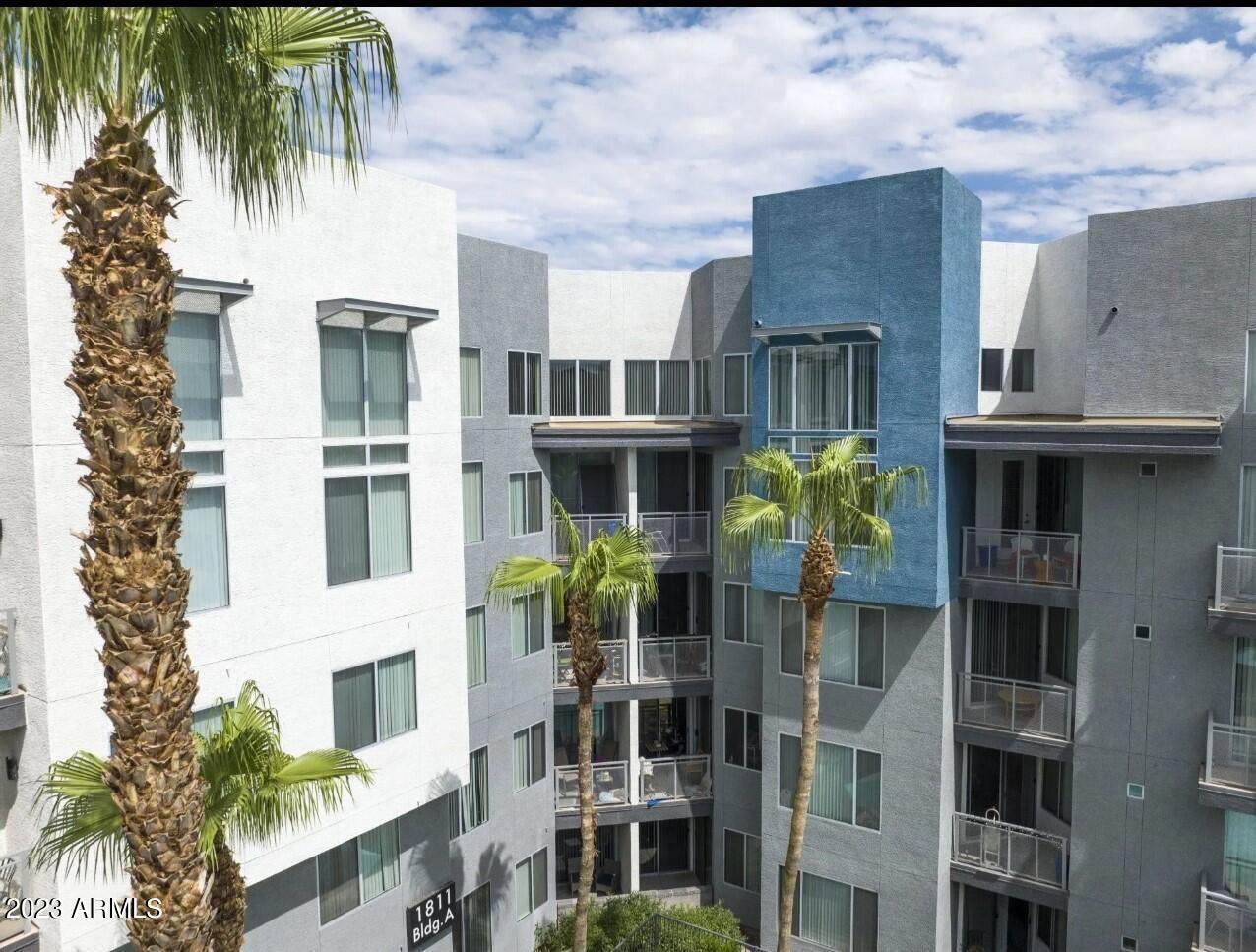 1811 Apache Boulevard - Photo 1