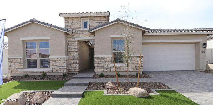 20209 San Miguel Avenue - Photo 1