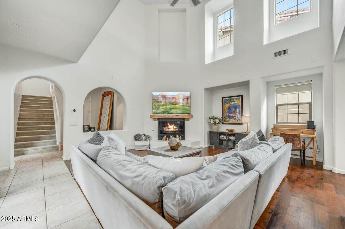 https://bt-photos.global.ssl.fastly.net/armls/orig_boomver_1_6854143-2.jpg