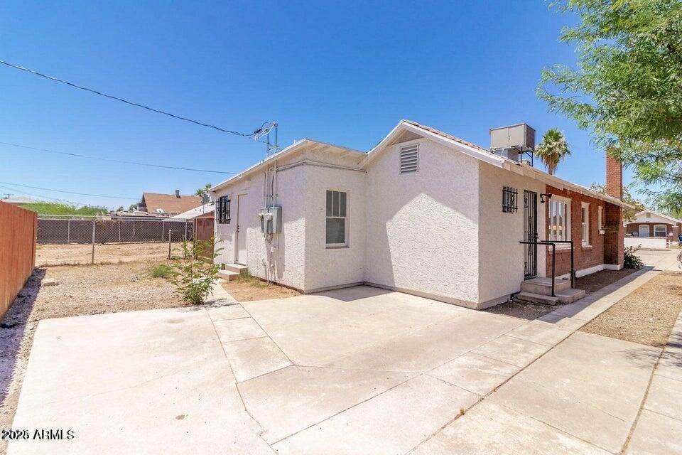 1529 Mckinley Street - Photo 1