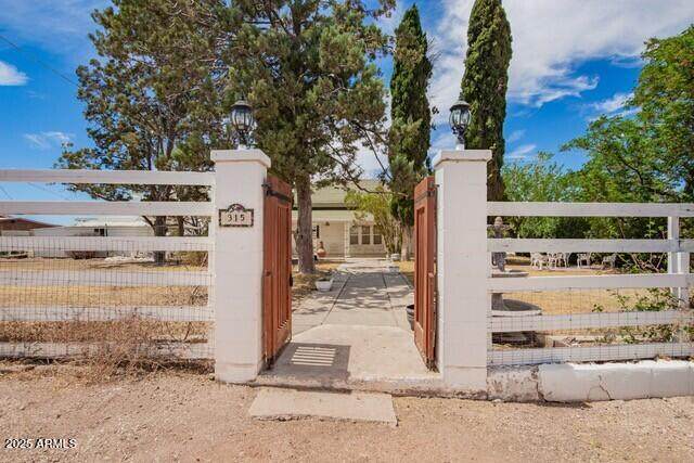 315 4TH Street - Photo 1