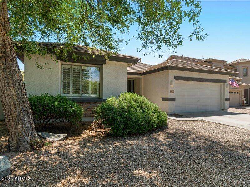 271 Roadrunner Drive - Photo 1