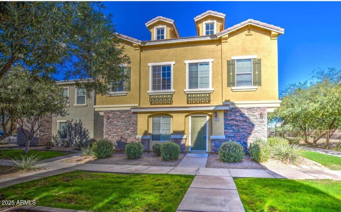 880 Aspen Way - Photo 1