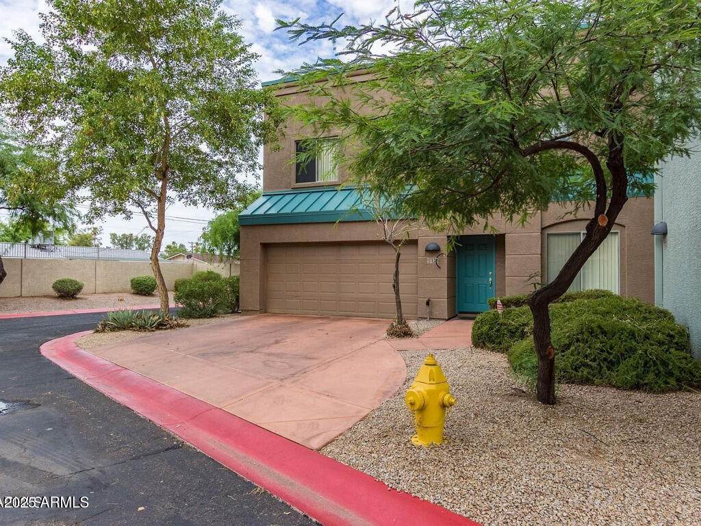 2027 University Drive - Photo 1