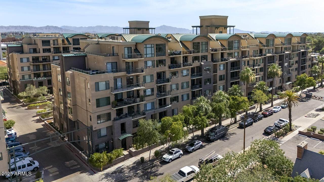 17 Vernon Avenue - Photo 1