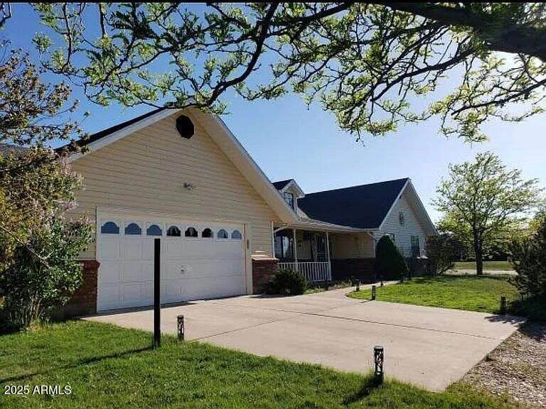 381 7TH Street - Photo 1