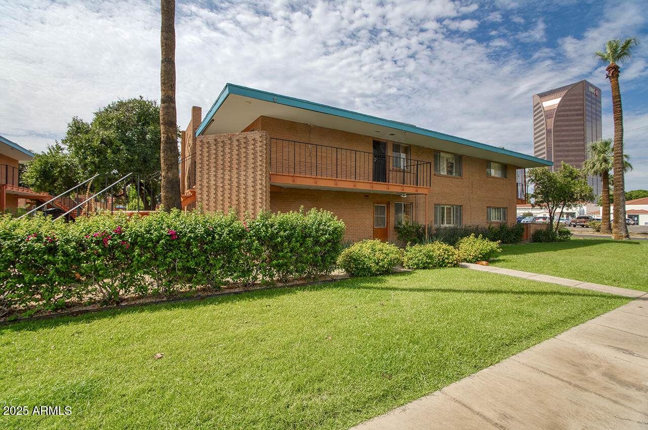 101 Palm Lane - Photo 1