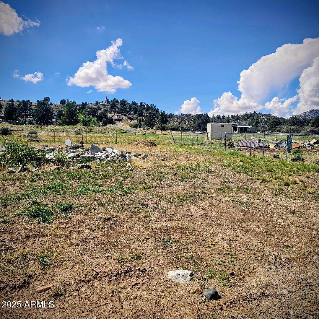 18318 Frontier Road - Photo 1