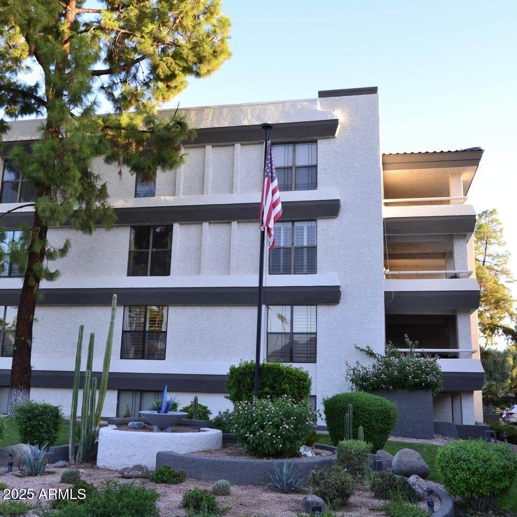 5102 31ST Place - Photo 1