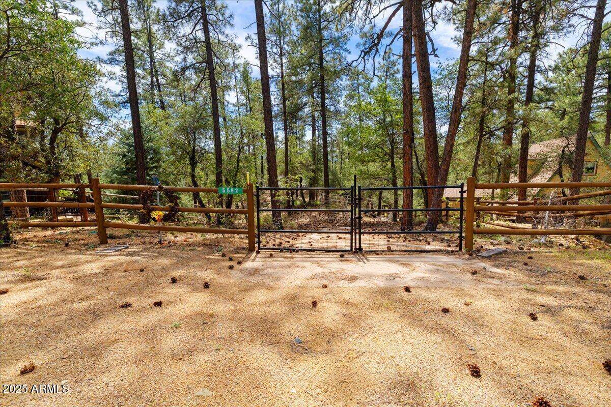 5592 Mountain View - Photo 1