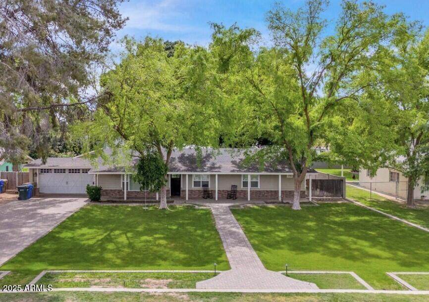 3229 Clarendon Avenue - Photo 1