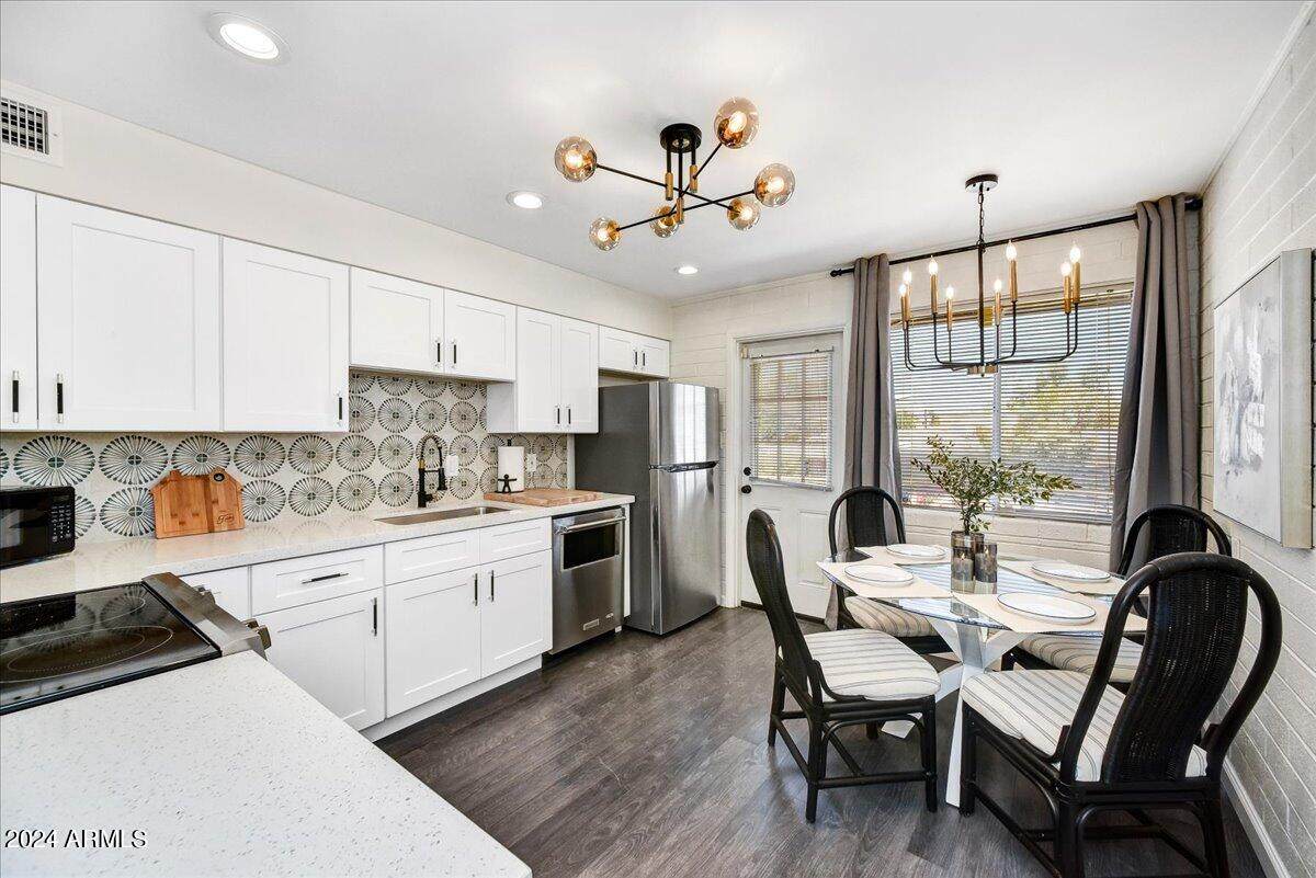 1908 Berridge Lane - Photo 1
